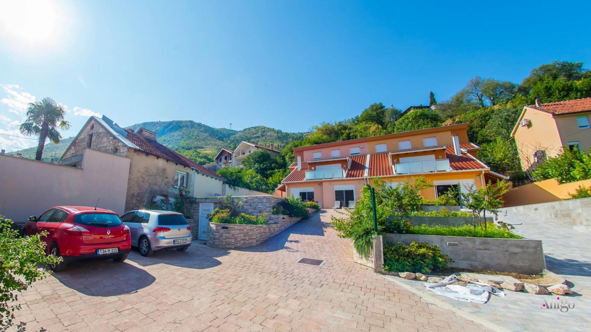 Apartments Enigma - With Private Parking Μόσταρ Εξωτερικό φωτογραφία