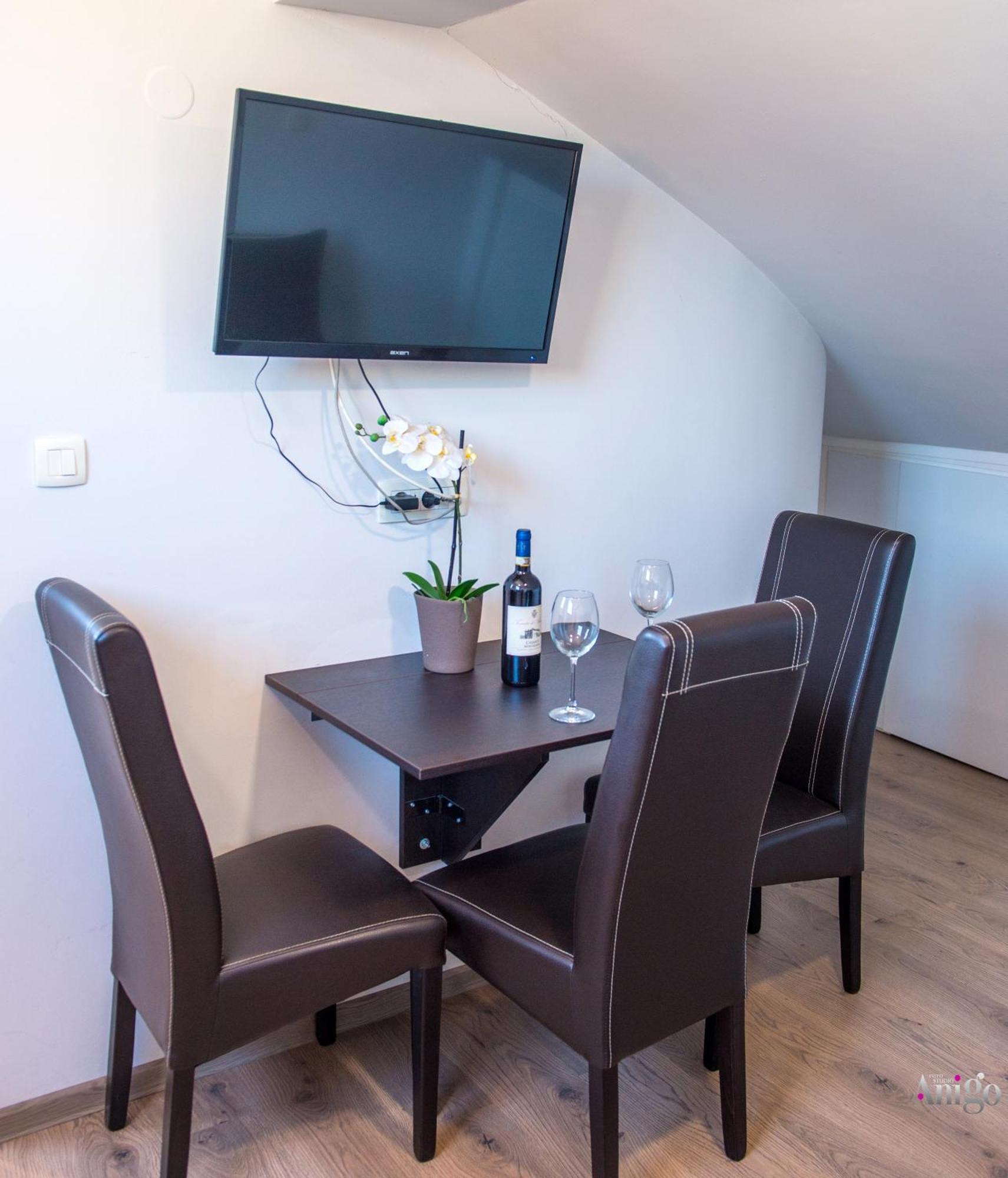 Apartments Enigma - With Private Parking Μόσταρ Εξωτερικό φωτογραφία