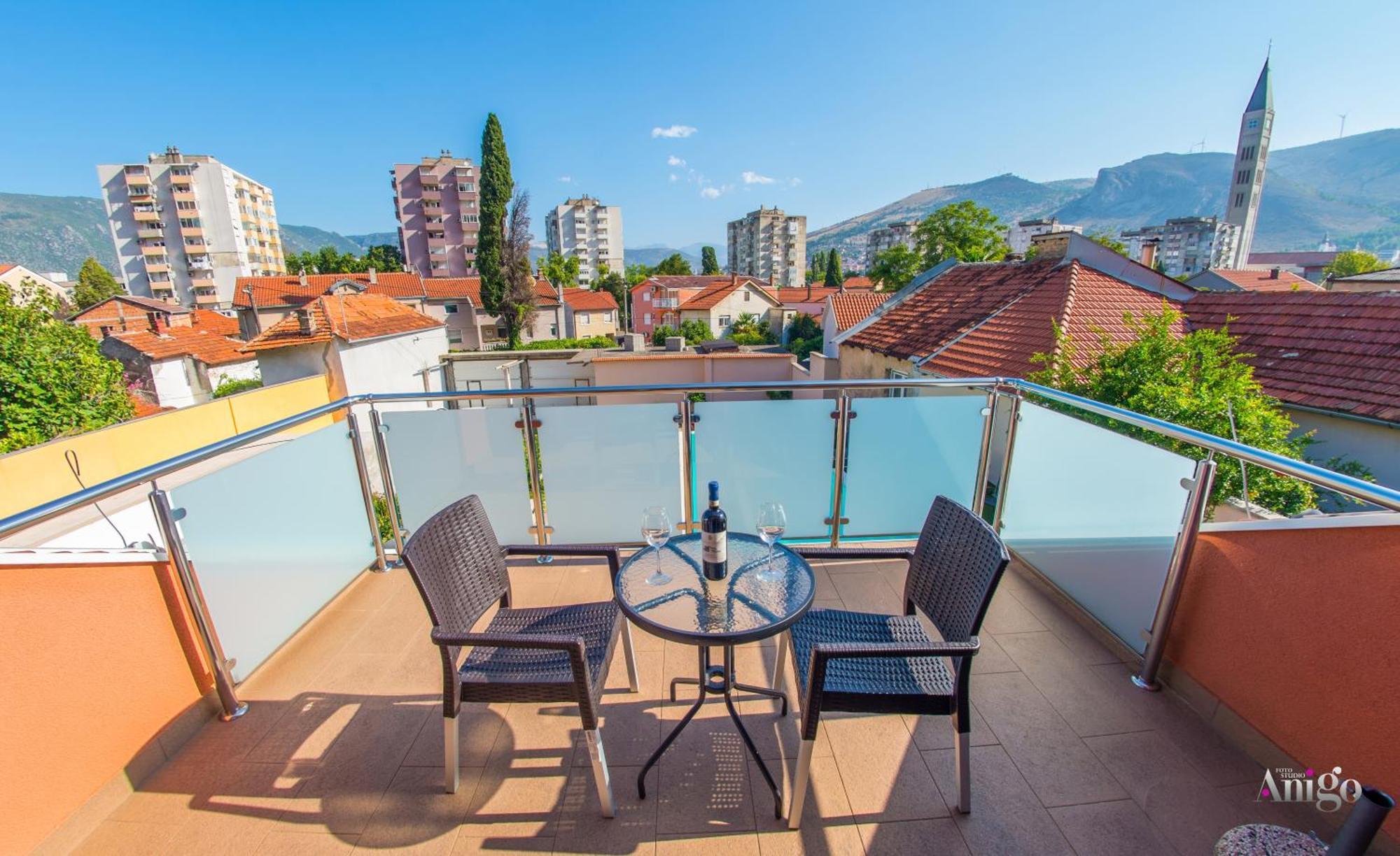 Apartments Enigma - With Private Parking Μόσταρ Εξωτερικό φωτογραφία